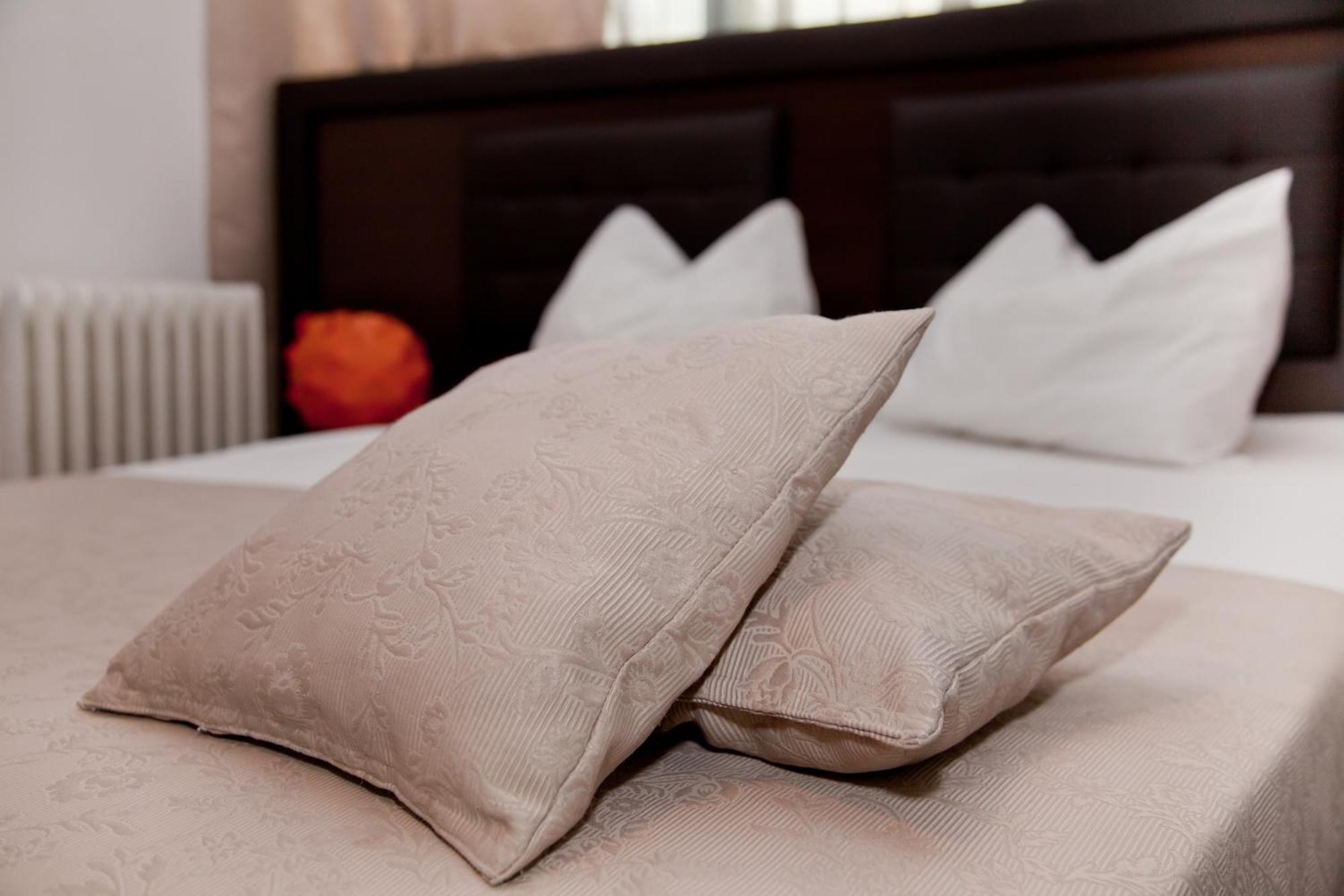 Hotel Metropol Piteşti Oda fotoğraf